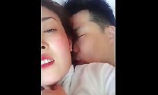 如此漂亮的韵味少妇和猥琐工程老板偷情老板舔的她太舒服想尿尿