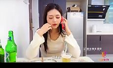 高颜值反差女神【彤彤】孤独的生日_寂寞少女过生日引诱蛋糕外卖员_被操爽了 (2)