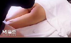麻豆原创UP投稿 Milk喵姐 178车模被男技师内射 喵姐的大长腿 阳痿来了都能动两下 技师不得射才怪
