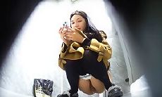 酒店餐厅女厕厕拍全景偷拍多位美女好几个嫩鲍鱼