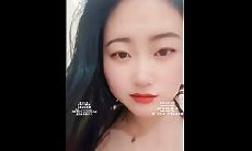 高颜值素人天然F奶婊子少妇「娍」同城的大叔，工地干活，体力真好，塞进去的时候是真硬啊，我说内射他不敢，快射了就射在了我肚子上