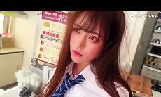 吐血推荐！罕见爆乳又漂亮的萝莉学生妹SPAY382，偷东西被店主发现两个人轮奸她，大眼清纯9.5分超高颜值，还有顶级爆乳