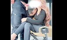 叔嫂乱伦 嫂子在阳台晒太阳把鸡巴塞进她嘴里 按在落地窗前爆操
