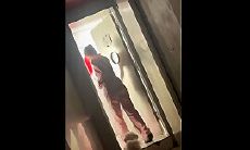 最新厕拍女厕所系列，偷拍多位小姐姐嘘嘘