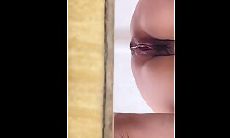 厕拍女厕所跟踪偷拍长裙少妇流着白带的肥鲍鱼
