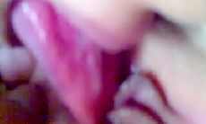 00后女友情不自禁舔小宝贝的无毛小嫩B
