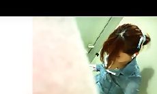 大神女厕近距离贴B偷拍两位美女职员的粉嫩美鲍鱼