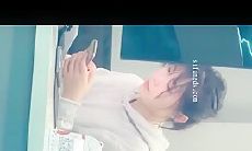 八月新流出大神潜入网吧女厕所偷拍 两个妹子尿尿长靴美女尿完抖几下