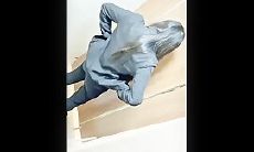 厕拍大神潜入办公楼女厕近距离贴逼偷拍高跟美女同事张着小口的美鲍鱼