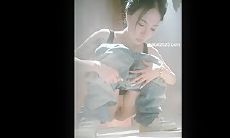 购物中心女厕所全景偷拍13位漂亮小姐姐 各种各样的美鲍鱼完美展示
