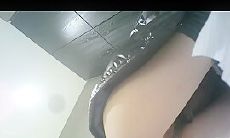 餐厅女厕所刁钻角度偷拍几位美女 各种极品鲍鱼完美呈现