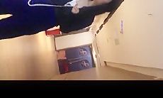大神写字楼女厕偷窥游走多个楼层一路跟踪偷拍 多位美女的各种极品鲍鱼