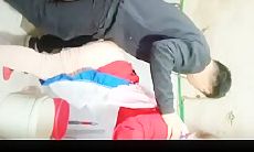 极品轻熟女 小伙子在小厨房内偷艹农村老寡妇，老寡妇很开心整个过程小嘻嘻的，必须无套！