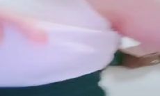 骚逼姐姐 趁弟弟还在睡觉，掀开被子舔屌 大屁股骑在身上大屁股猛坐