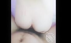 《叔嫂乱伦》大哥在客厅里睡 偷摸进房内把迷晕的嫂子狂操了一顿