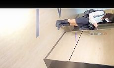 补习班女厕全景偷拍几位气质不错的美女老师 看看她们的鲍鱼有什么不