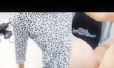 孕妇大肚如西瓜 无套狂艹西瓜肚孕妇实在是太爽了，内射后马上插入开启第二炮，自己给自己刷锅
