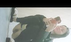 八月最新砍人收费群流出 商场女厕正面露脸偷拍两个颜值还可以的美女尿尿