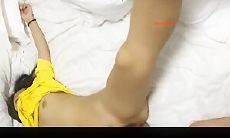 猥琐的肥猪哥下药迷翻亲侄女 疯狂把玩她肥美的鲍鱼